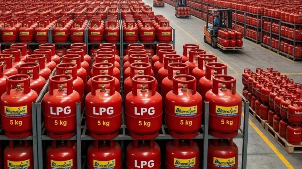 LPG लेने के नियम बदले, बिना कनेक्शन भी खरीद सकेंगे सिलेंडर; जानिए नई सुविधा LPG लेने के नियम बदले, बिना कनेक्शन भी खरीद सकेंगे सिलेंडर; जानिए नई सुविधा