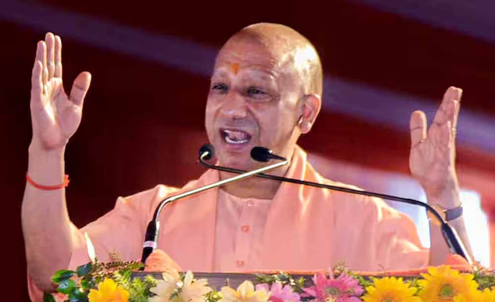 आस्थावान बनने का ठेका ले रहे आस्था पर प्रहार करने वाले', सीएम योगी का विपक्ष पर तीखा हमला