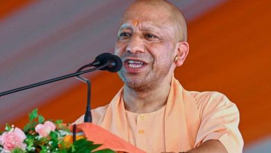 संत रविदास की 650वीं जयंती पर CM योगी ने जन्मस्थली मंदिर में टेका मत्था, श्रद्धांजलि अर्पित की