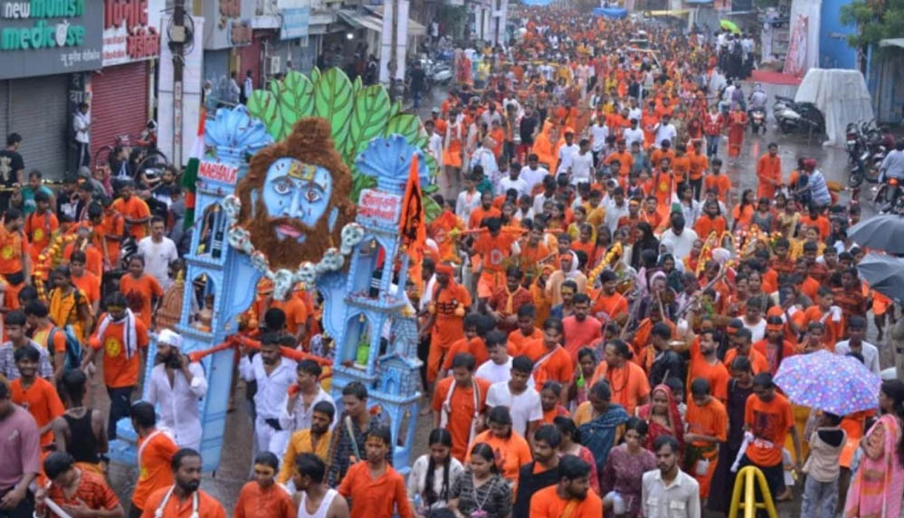 जबलपुर में संस्कार कांवड़ यात्रा की धूम, एक लाख श्रद्धालुओं के पहुंचने का अनुमान; CM के आगमन की तैयारी जबलपुर में संस्कार कांवड़ यात्रा की धूम, एक लाख श्रद्धालुओं के पहुंचने का अनुमान; CM के आगमन की तैयारी