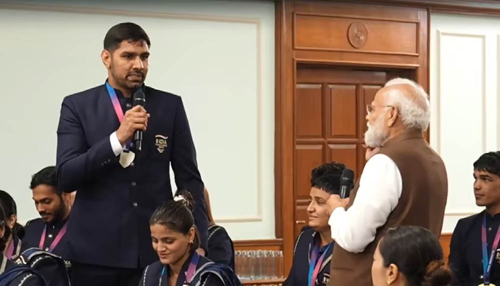 मीराबाई चानू के आंसुओं पर PM मोदी की भावुक टिप्पणी, बोले- 'हर बूंद से जैसे गोल्ड मेडल टपक रहा था'