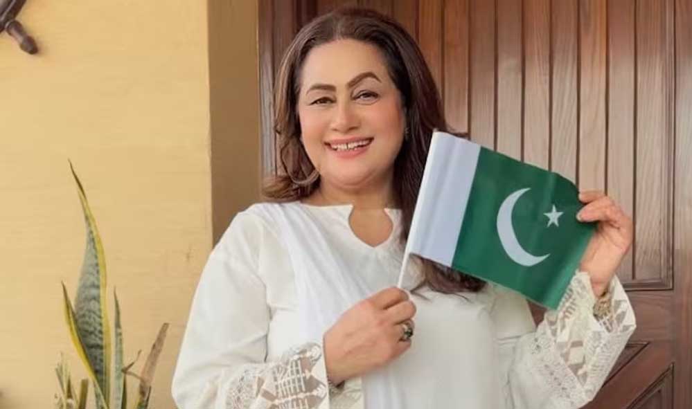 PAK Independence Day पर भारतीय गाने पर झूमीं पाकिस्तानी एक्ट्रेसेज, ‘Raazi’ के ‘ऐ वतन’ पर मचा बवाल