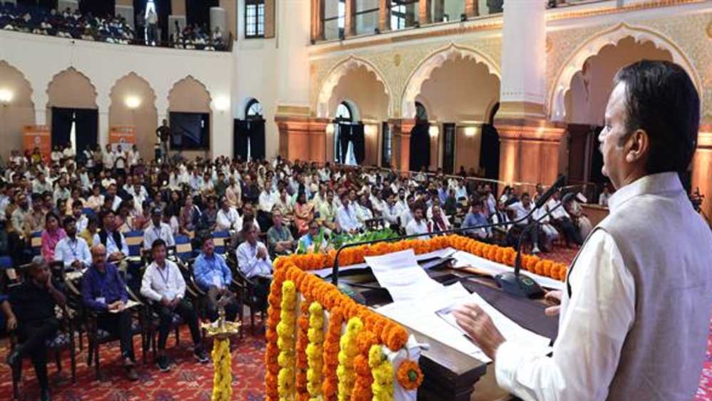 हर व्यक्ति तक सहज होगी उन्नत स्वास्थ्य सेवाओं की पहुंच, डिजिटल हेल्थ पर उप मुख्यमंत्री शुक्ल का जोर हर व्यक्ति तक सहज होगी उन्नत स्वास्थ्य सेवाओं की पहुंच, डिजिटल हेल्थ पर उप मुख्यमंत्री शुक्ल का जोर
