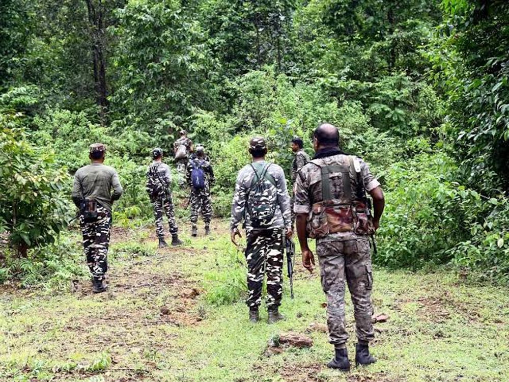 झारखंड में नक्सलियों पर बड़ा प्रहार: 22 माओवादी ढेर, 50 ने किया आत्मसमर्पण झारखंड में नक्सलियों पर बड़ा प्रहार: 22 माओवादी ढेर, 50 ने किया आत्मसमर्पण
