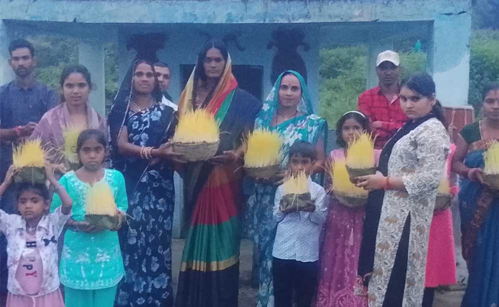 ग्राम जरही में कजलिया विसर्जन बड़ी धूमधाम से मनाया गया ग्राम जरही में कजलिया विसर्जन बड़ी धूमधाम से मनाया गया