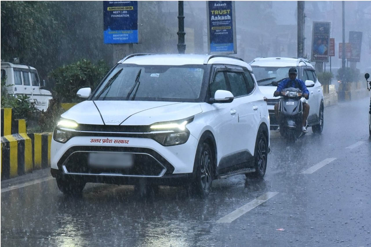 Weather Update: 3 अगस्त को बारिश का कहर, यूपी, बिहार, कश्मीर समेत कई राज्यों में भारी वर्षा और तेज हवा का अलर्ट Weather Update: 3 अगस्त को बारिश का कहर, यूपी, बिहार, कश्मीर समेत कई राज्यों में भारी वर्षा और तेज हवा का अलर्ट