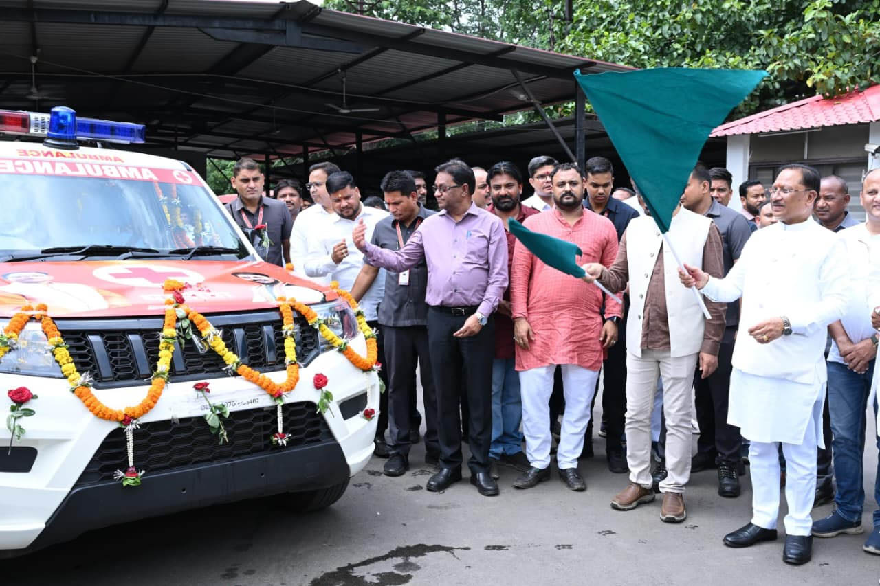 हर जीवन अनमोल, समय पर उपचार सुनिश्चित करने के लिए सरकार निरंतर प्रयासरत : मुख्यमंत्री विष्णुदेव साय हर जीवन अनमोल, समय पर उपचार सुनिश्चित करने के लिए सरकार निरंतर प्रयासरत : मुख्यमंत्री विष्णुदेव साय