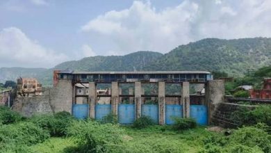 हरियाली लौटी, लेकिन रामगढ़ बांध सूखा, 13 अगस्त की सुनवाई से पहले अतिक्रमण पर कार्रवाई तेज