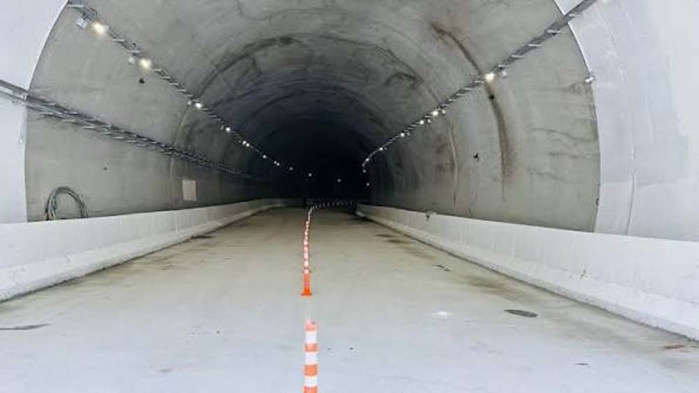 NH-244 पर बनेंगी दो नई सुरंगें, कश्मीर-जम्मू संपर्क होगा मजबूत NH-244 पर बनेंगी दो नई सुरंगें, कश्मीर-जम्मू संपर्क होगा मजबूत