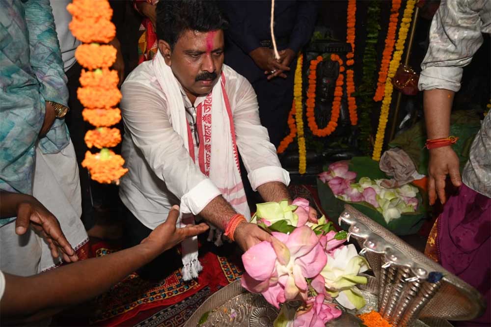 उप मुख्यमंत्री श्री विजय शर्मा हजारों श्रद्धालुओं के साथ पदयात्रा में हुए शामिल