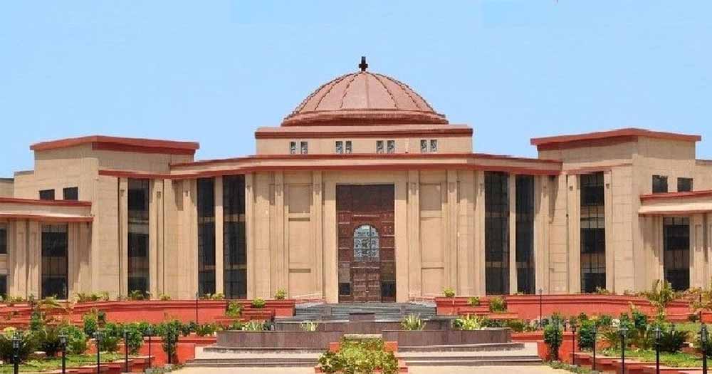 CG हाईकोर्ट ने NEET OMR विवाद पर कही बड़ी बात, 'छेड़छाड़ के गंभीर आरोप साबित करने के लिए पर्याप्त साक्ष्य नहीं' CG हाईकोर्ट ने NEET OMR विवाद पर कही बड़ी बात, 'छेड़छाड़ के गंभीर आरोप साबित करने के लिए पर्याप्त साक्ष्य नहीं'