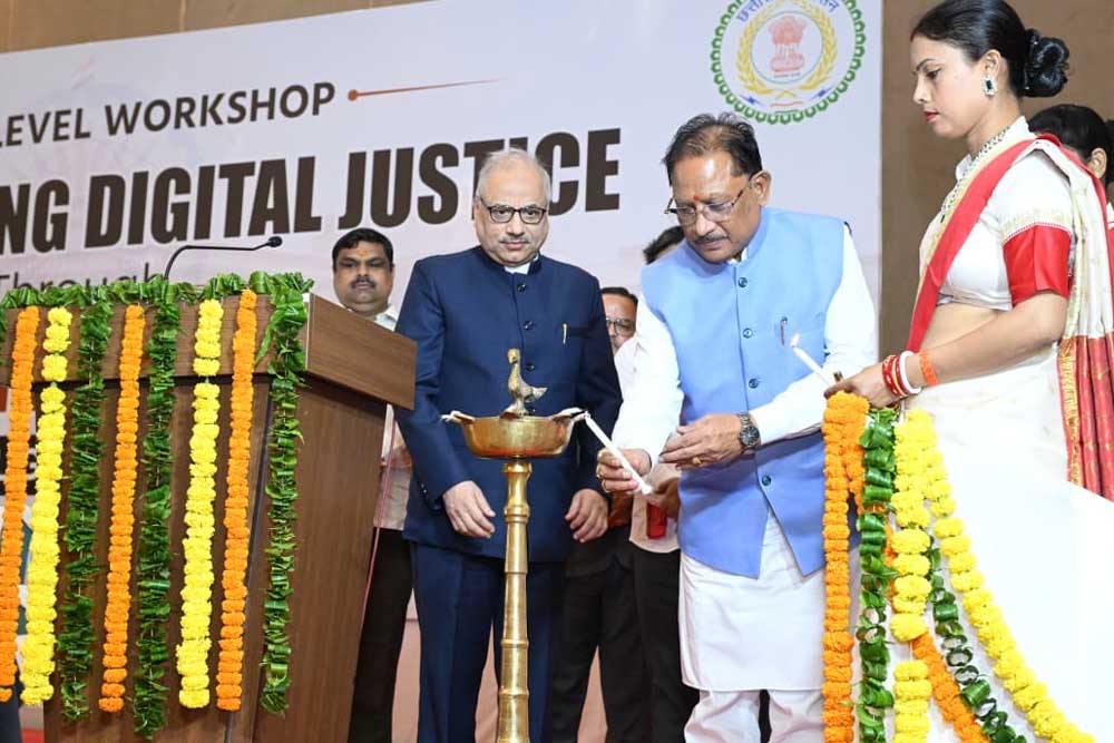 स्ट्रेंथिंग डिजिटल जस्टिस राज्य स्तरीय कार्यशाला में मुख्यमंत्री साय ने कहा— आम नागरिक को त्वरित, पारदर्शी और समयबद्ध न्याय दिलाना नए कानूनों का मूल उद्देश्य स्ट्रेंथिंग डिजिटल जस्टिस राज्य स्तरीय कार्यशाला में मुख्यमंत्री साय ने कहा— आम नागरिक को त्वरित, पारदर्शी और समयबद्ध न्याय दिलाना नए कानूनों का मूल उद्देश्य