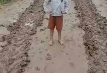 ‘सड़क बनवाओ वरना कुर्सी से हटवा देंगे’, MP में जर्जर सड़क पर बच्ची ने CM मोहन यादव को घेरा