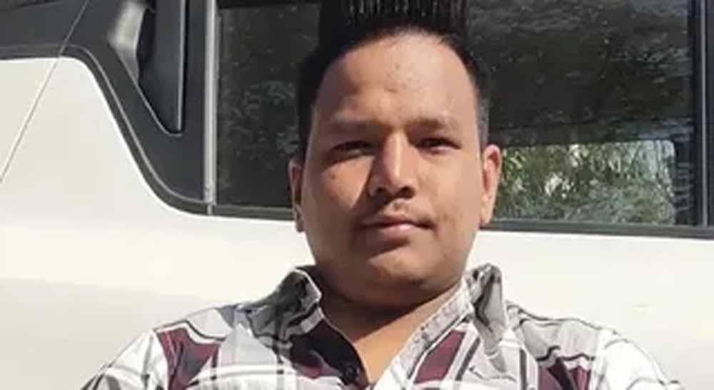 बाथरूम जाने के बहाने खुलवाई हथकड़ी, फिर पुलिसकर्मियों की आंखों में मिर्च झोंककर भागा तस्कर