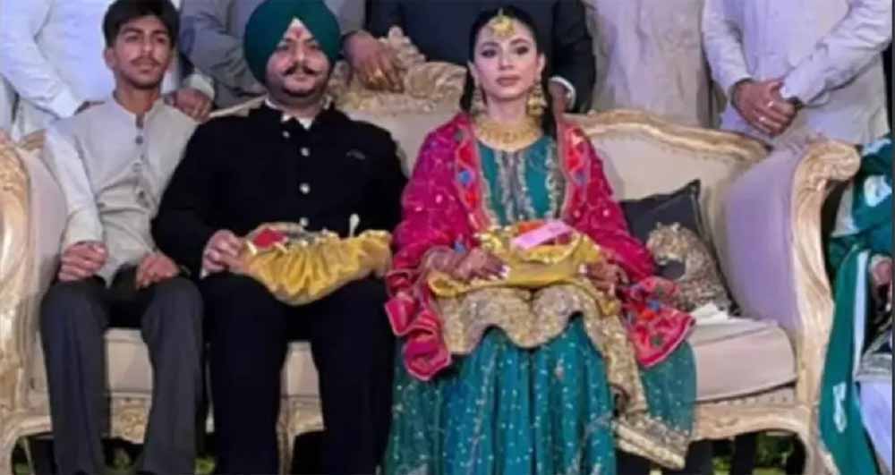 Punjab News: AAP विधायक के बेटे की 'कुरमाई' में पहुंचे कई बड़े नेता, समारोह में दिखा खास नजारा Punjab News: AAP विधायक के बेटे की 'कुरमाई' में पहुंचे कई बड़े नेता, समारोह में दिखा खास नजारा