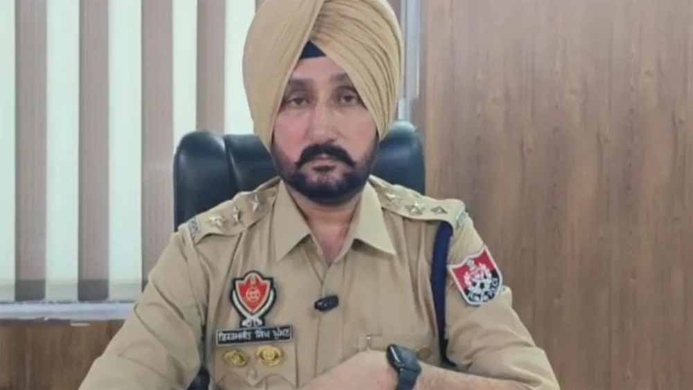 पुलिस कस्टडी से चकमा देकर भागा चोरी का आरोपी, 24 घंटे में गिरफ्तार; ASI सस्पेंड पुलिस कस्टडी से चकमा देकर भागा चोरी का आरोपी, 24 घंटे में गिरफ्तार; ASI सस्पेंड