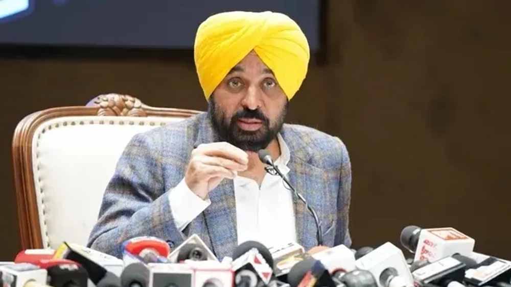 हड़ताल से पहले पंजाब सरकार की बड़ी तैयारी, 5 लाख कर्मचारियों के मुद्दे पर बुलाई बैठक हड़ताल से पहले पंजाब सरकार की बड़ी तैयारी, 5 लाख कर्मचारियों के मुद्दे पर बुलाई बैठक