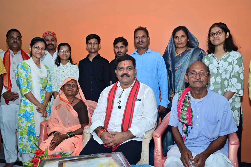 तीन बहनों का एक साथ मेडिकल में चयन पूरे प्रदेश के लिए है प्रेरणादायी उदाहरण- उप मुख्यमंत्री विजय शर्मा