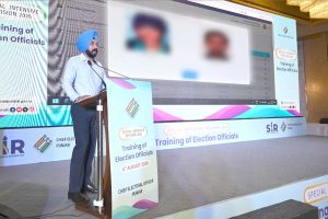 CEO अनिंदिता मित्रा ने कहा कि SIR-2026 के घर-घर जाकर सर्वे करने वाले चरण में BLO ने बहुत लगन और मिसाल कायम करने वाली भूमिका निभाई।