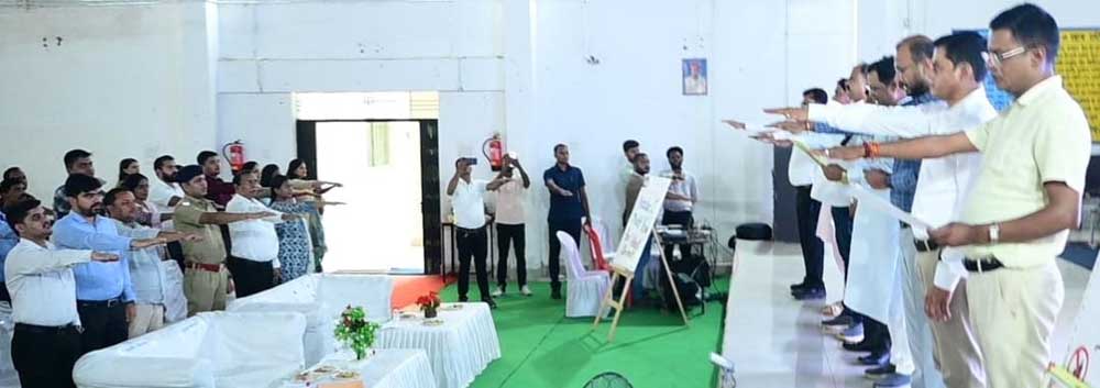 डोंगरिया में हजारों युवाओं ने लिया नशामुक्त भारत का संकल्प, विधायक प्रणव कुमार मरपची ने किया राष्ट्र निर्माण में सक्रिय भागीदारी का आह्वान डोंगरिया में हजारों युवाओं ने लिया नशामुक्त भारत का संकल्प, विधायक प्रणव कुमार मरपची ने किया राष्ट्र निर्माण में सक्रिय भागीदारी का आह्वान