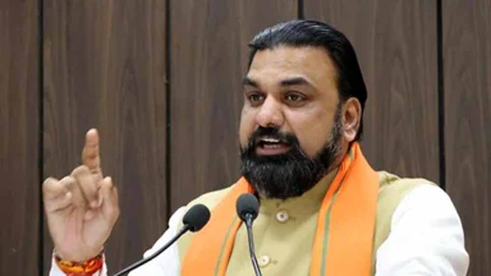 बिहार में 11.18 लाख घरों का लक्ष्य, मोटरसाइकिल रखने वालों को भी PM आवास योजना का लाभ