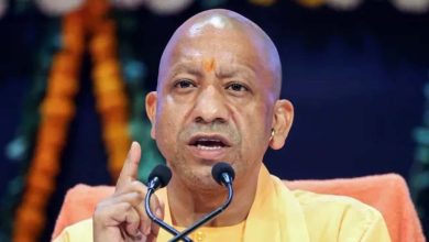 सीएम योगी का कांग्रेस पर हमला, बोले- क्रांतिकारियों को सम्मान न देना युवाओं से अन्याय