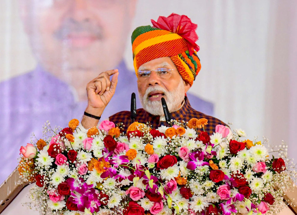 Vande Mataram पर बड़ा बदलाव! 15 अगस्त को लाल किले पर गूंजेगा राष्ट्रगीत, नए कानून से मिली कानूनी सुरक्षा Vande Mataram पर बड़ा बदलाव! 15 अगस्त को लाल किले पर गूंजेगा राष्ट्रगीत, नए कानून से मिली कानूनी सुरक्षा