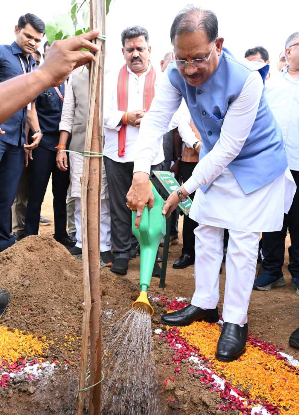 'पीपल फॉर पीपुल' अभियान के तहत 15 एकड़ में लगाए गए 2500 से अधिक पीपल के पौधे
