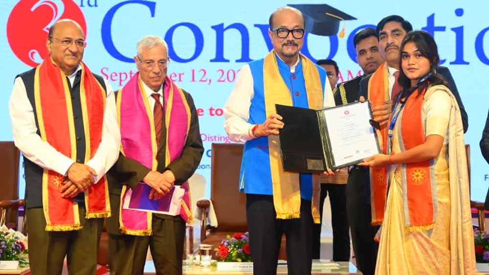 राज्यपाल डेका बोले- डिजिटल एडिक्शन आज हर दूसरे नशे से ज्यादा खतरनाक, ICFAI यूनिवर्सिटी के दीक्षांत समारोह में हुए शामिल
