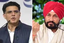 पंजाब कांग्रेस में गुटबाजी के बीच शक्ति प्रदर्शन, चन्नी ने किया शामिल होने का ऐलान; पायलट करेंगे नेतृत्व पंजाब कांग्रेस में गुटबाजी के बीच शक्ति प्रदर्शन, चन्नी ने किया शामिल होने का ऐलान; पायलट करेंगे नेतृत्व