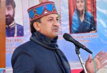 हिमाचल सरकार पर सिकंदर कुमार का बड़ा हमला, बोले- केंद्र की मदद बंद होते ही ठप हो जाएगा काम