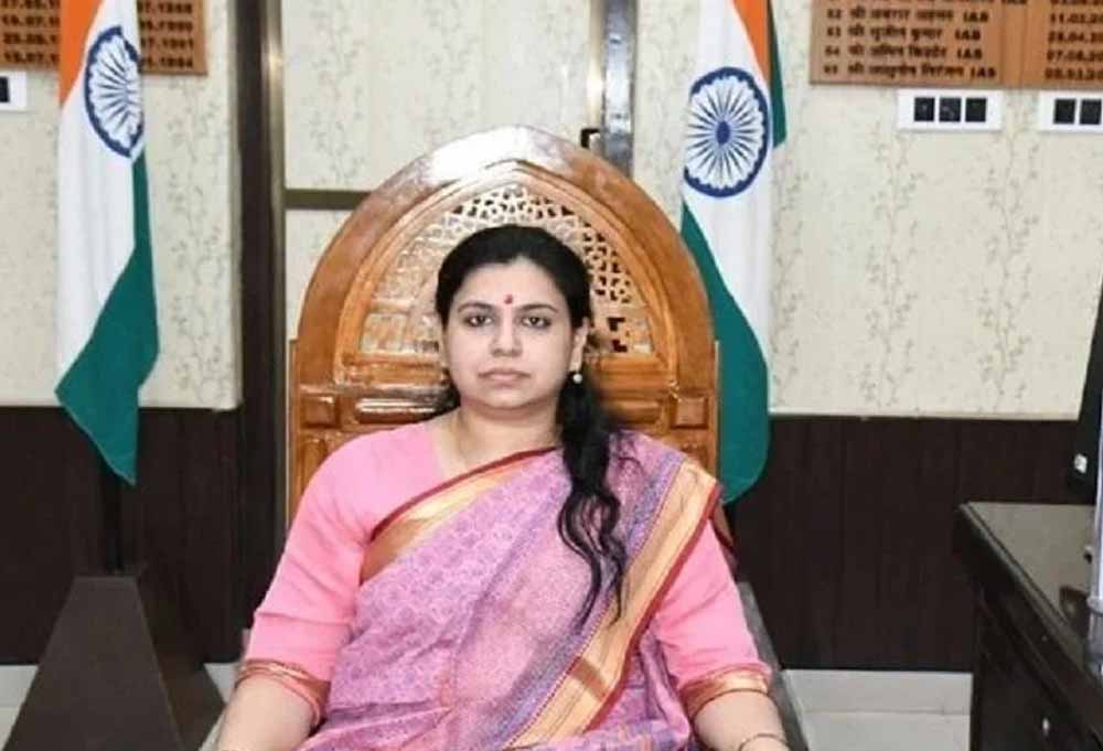 UP कैडर की 2013 बैच की IAS दिव्या मित्तल ने छोड़ी सेवा, केंद्र सरकार ने मंजूर किया इस्तीफा UP कैडर की 2013 बैच की IAS दिव्या मित्तल ने छोड़ी सेवा, केंद्र सरकार ने मंजूर किया इस्तीफा