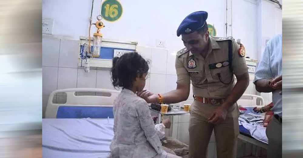 आजमगढ़ पुलिस ने संवेदनशील मिशन में बचाई दो बच्चियों की जान, मदद के लिए सामने आया पूरा विभाग