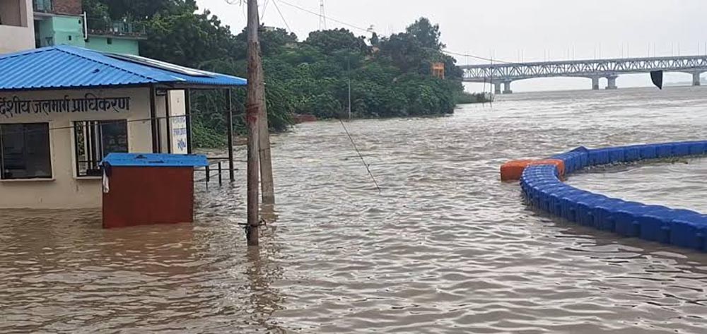 बारिश से लखनऊ में बाढ़ का खतरा, सई-गोमती और बेहता का बढ़ा जलस्तर; कई गांवों में दहशत