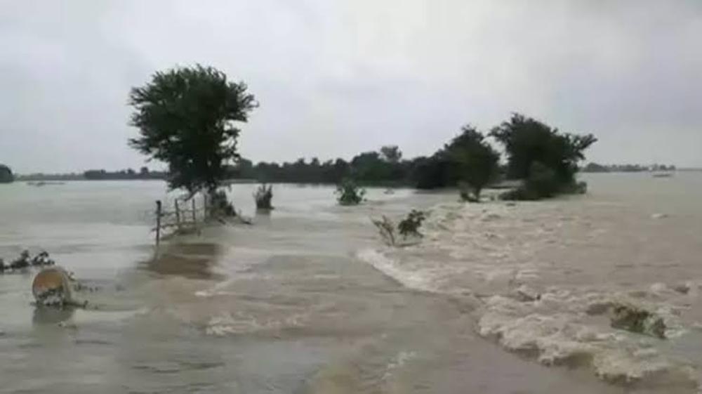 पटना पर मंडराया बाढ़ का संकट, गंगा का जलस्तर HFL पार; रविवार सुबह तक और बढ़ने का अलर्ट पटना पर मंडराया बाढ़ का संकट, गंगा का जलस्तर HFL पार; रविवार सुबह तक और बढ़ने का अलर्ट