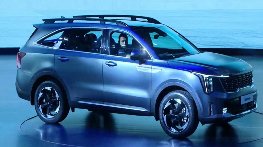 Kia Sorento की भारत में एंट्री, ₹27.99 लाख शुरुआती कीमत; हाइब्रिड और डीजल इंजन का विकल्प Kia Sorento की भारत में एंट्री, ₹27.99 लाख शुरुआती कीमत; हाइब्रिड और डीजल इंजन का विकल्प