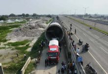 308 पहियों का महाबली ट्रक बना आकर्षण, बेल्जियम से यूपी पहुंची 41 मीटर की मशीन