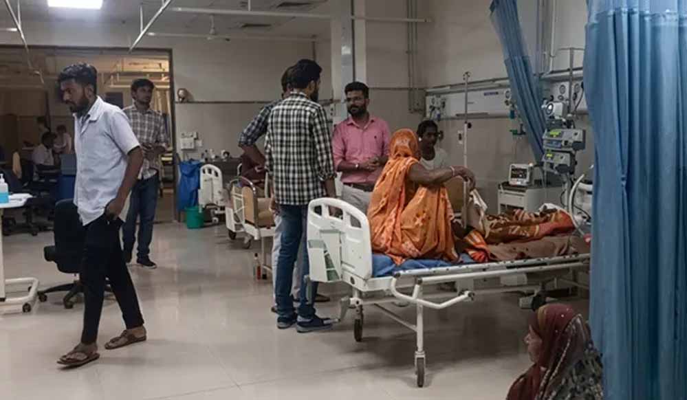 मौतों के बाद भी सागर में खुलेंगी शराब दुकानें! 28 लोगों की जान गई, 100+ गांवों में चलेगा नशामुक्ति अभियान मौतों के बाद भी सागर में खुलेंगी शराब दुकानें! 28 लोगों की जान गई, 100+ गांवों में चलेगा नशामुक्ति अभियान