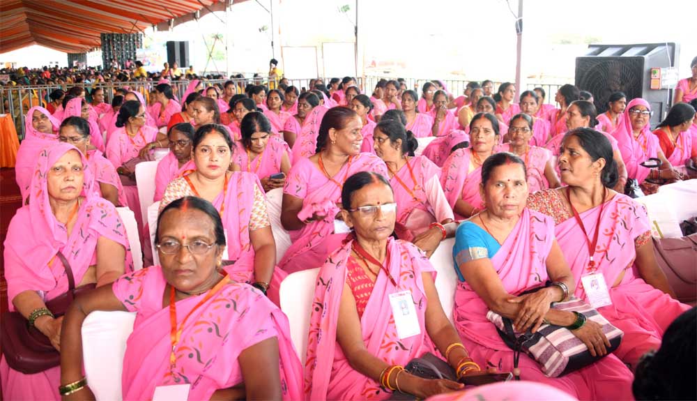 आंगनवाड़ी कार्यकर्ताओं-सहायिकाओं के मानदेय वृद्धि का शासनादेश जारी आंगनवाड़ी कार्यकर्ताओं-सहायिकाओं के मानदेय वृद्धि का शासनादेश जारी