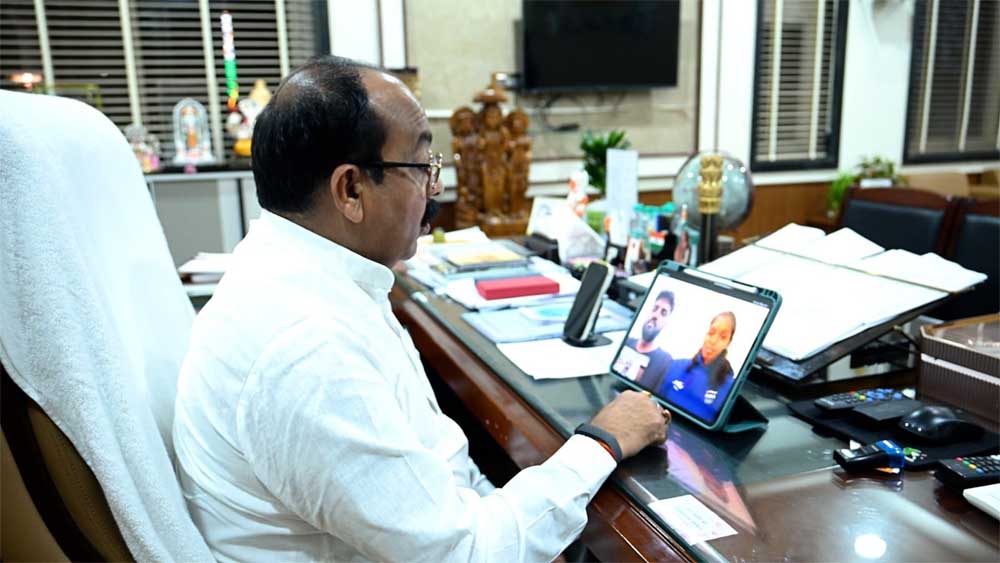 कबड्डी में स्वर्ण जीतकर छत्तीसगढ़ का नाम रोशन करने वाली संजू देवी से बोले अरुण साव- आप पर प्रदेश को गर्व कबड्डी में स्वर्ण जीतकर छत्तीसगढ़ का नाम रोशन करने वाली संजू देवी से बोले अरुण साव- आप पर प्रदेश को गर्व