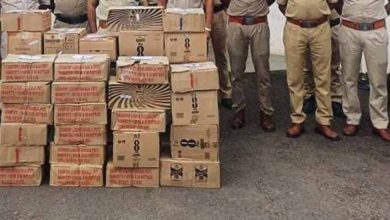 संकुल समन्वयक और शिक्षक निकले शराब तस्कर, 7 गिरफ्तार; 40 पेटियां बरामद