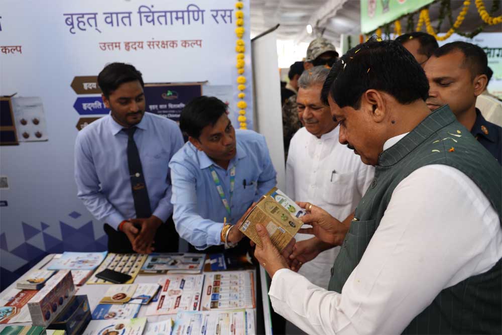 आहार-विचार और व्यवहार में संतुलन है स्वस्थ जीवन का आधार
