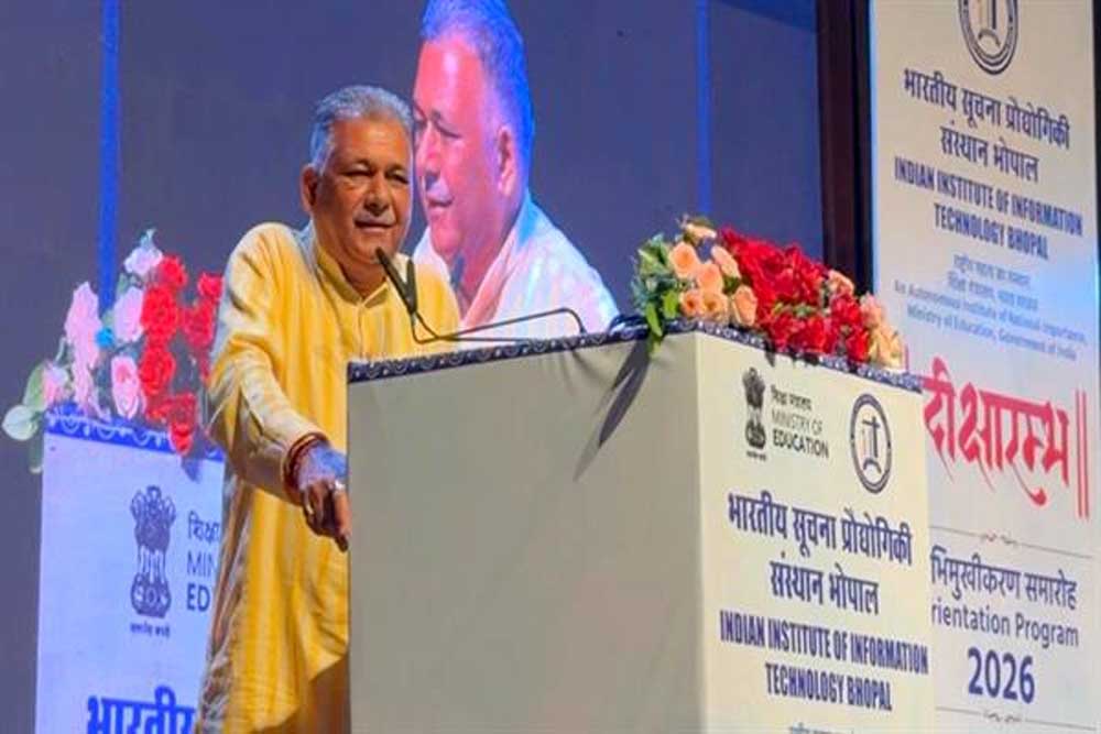 भाषाएं जोड़ने का माध्यम हैं, तोड़ने का नहीं