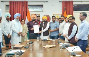 लगभग 1,100 आदर्श स्कूल शिक्षकों को मिलेगा लाभ; मासिक वेतन 10,000 रुपये से बढ़कर 22,000 रुपये होगा: मुख्यमंत्री भगवंत सिंह मान