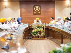 * मुख्यमंत्री के नेतृत्व में पंजाब कैबिनेट ने खरीफ सीजन 2026-27 के लिए 'पंजाब कस्टम मिलिंग पॉलिसी', 'अनाज ढुलाई नीति 2027' और 'अनाज लेबर एवं कार्टेज नीति 2027' को हरी झंडी दी