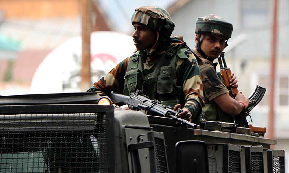जम्मू-कश्मीर के उधमपुर में मुठभेड़, सुरक्षाबलों ने 2 आतंकियों को मार गिराया जम्मू-कश्मीर के उधमपुर में मुठभेड़, सुरक्षाबलों ने 2 आतंकियों को मार गिराया