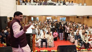 सिंधी समाज के महापुरुषों राजा दाहिर, संत कंवरराम और शहीद हेमु कालानी की जीवनी को पाठ्यक्रम में शामिल कर राज्य सरकार ने निभाया अपना वादा