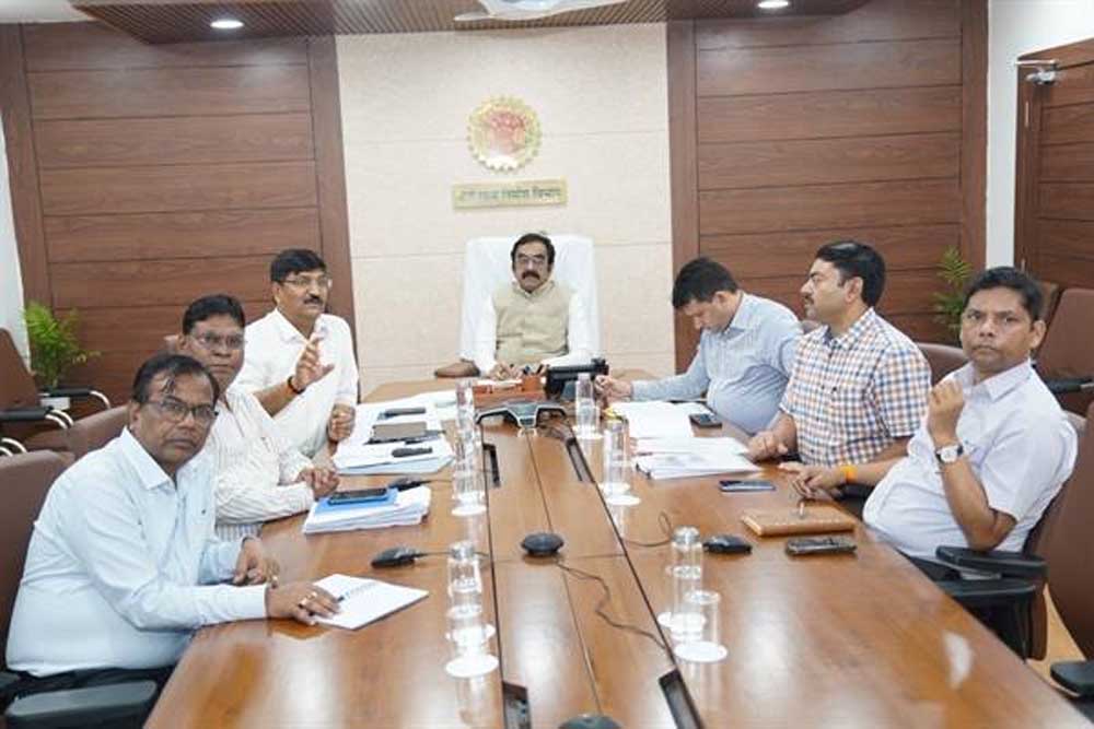 एनएचएआई की निर्माणाधीन एवं प्रस्तावित सड़क परियोजनाओं की ने की विस्तृत समीक्षा एनएचएआई की निर्माणाधीन एवं प्रस्तावित सड़क परियोजनाओं की ने की विस्तृत समीक्षा