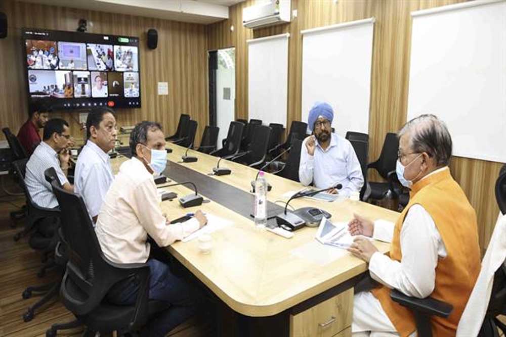 रबी सीजन के लिये करें बिजली की पर्याप्त व्यवस्था : ऊर्जा मंत्री तोमर