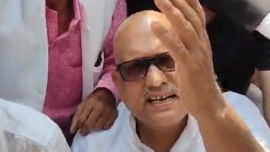 यूपी कांग्रेस में नए पदाधिकारियों के पदभार ग्रहण से पहले बवाल, समर्थकों ने जूते लेकर जताया विरोध